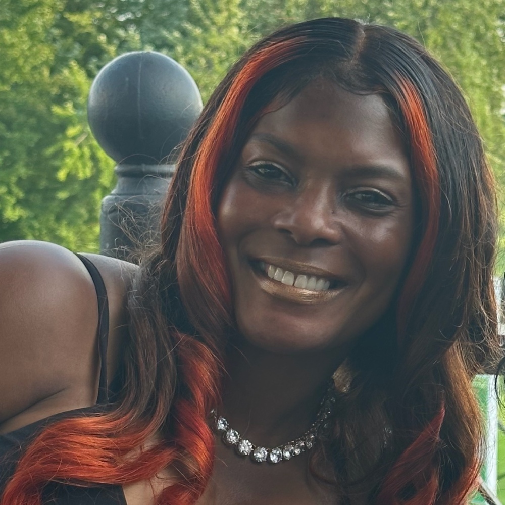 Meet your Posher, Beverly